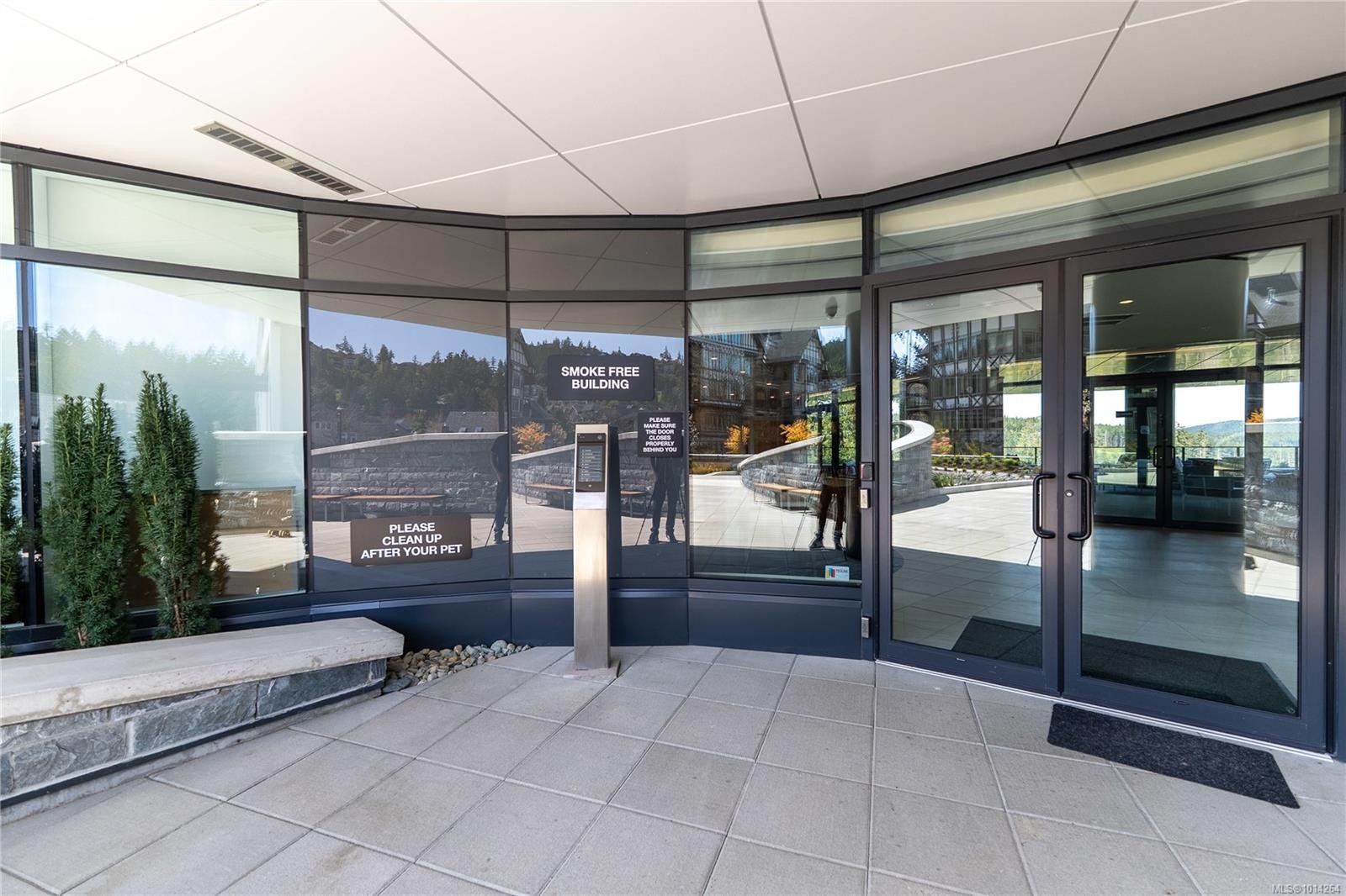 1006-2000 Hannington Rd, Langford, BC - Outdoor With Deck Patio Veranda