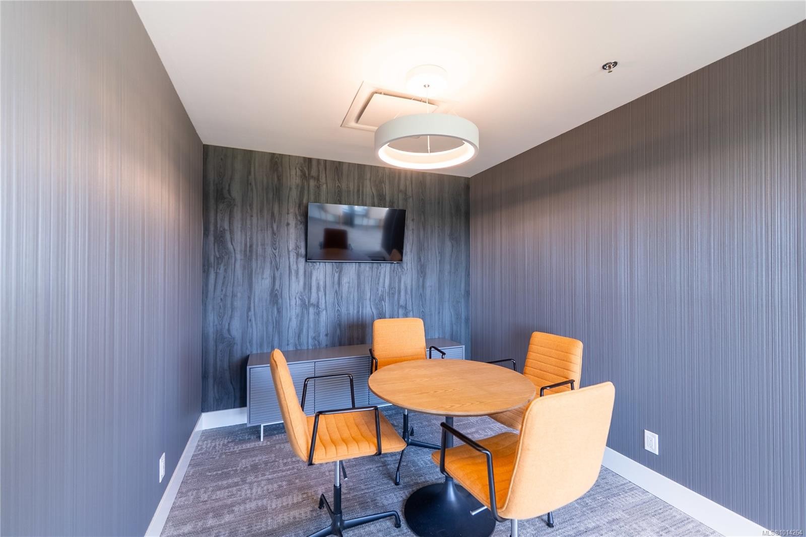 1006-2000 Hannington Rd, Langford, BC - Indoor