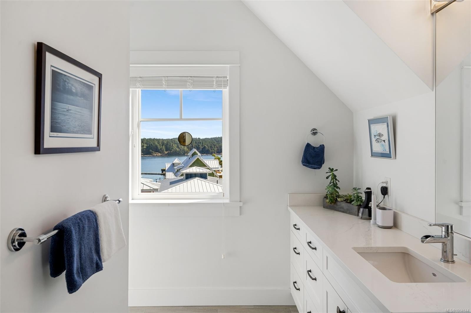 1113 Spirit Bay Rd, Sooke, BC