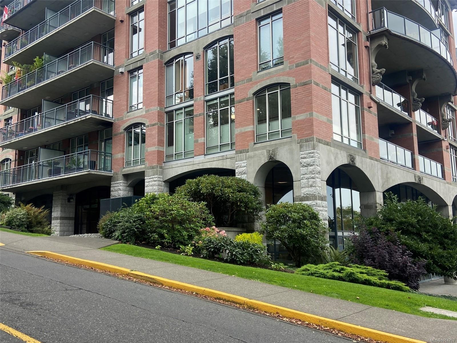 220-19 Dallas Rd, Victoria, BC