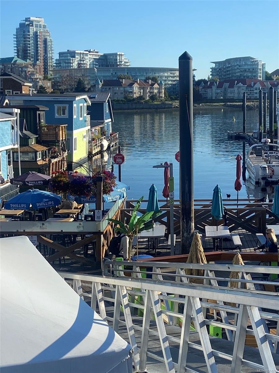 220-19 Dallas Rd, Victoria, BC