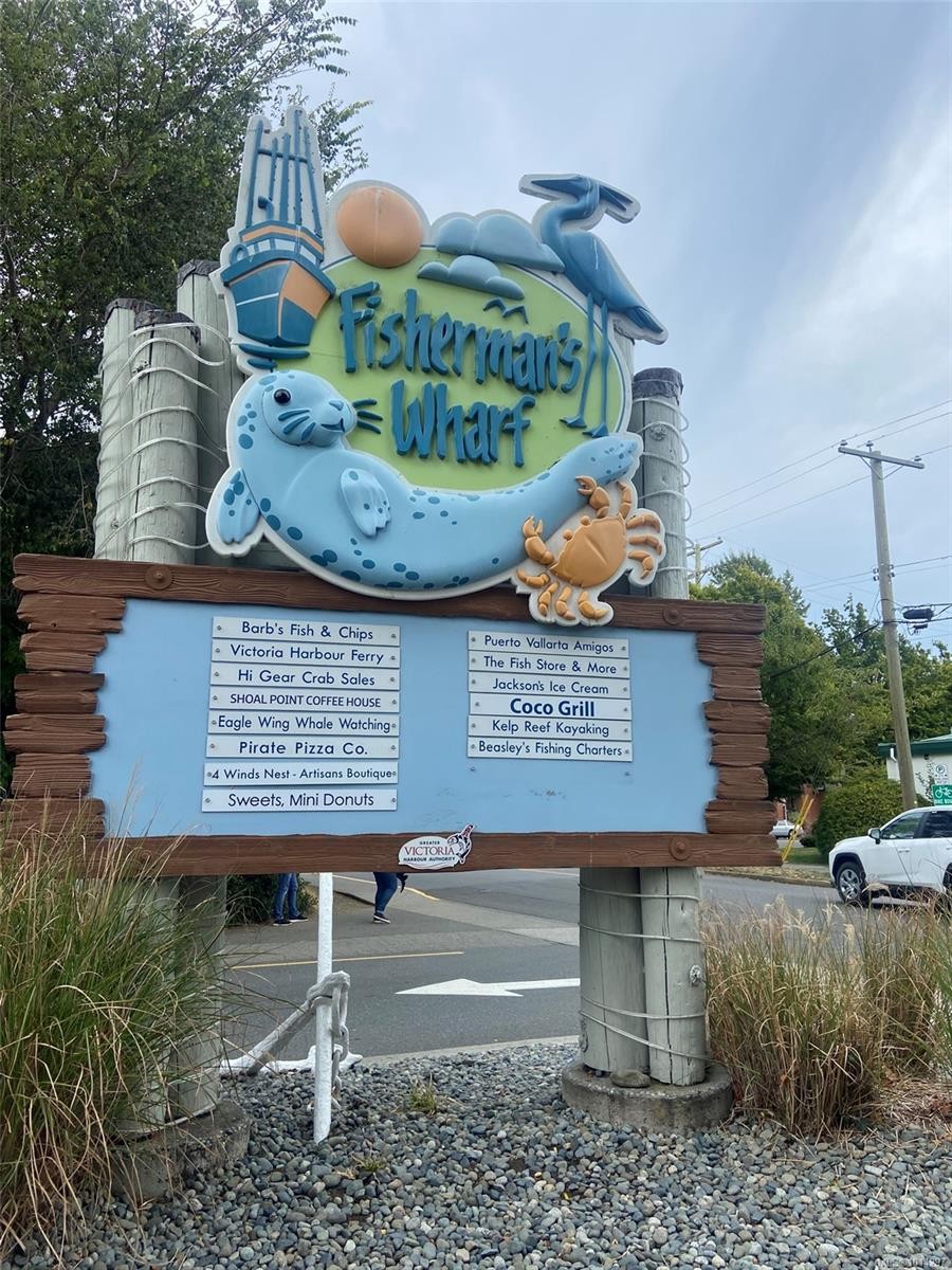 220-19 Dallas Rd, Victoria, BC