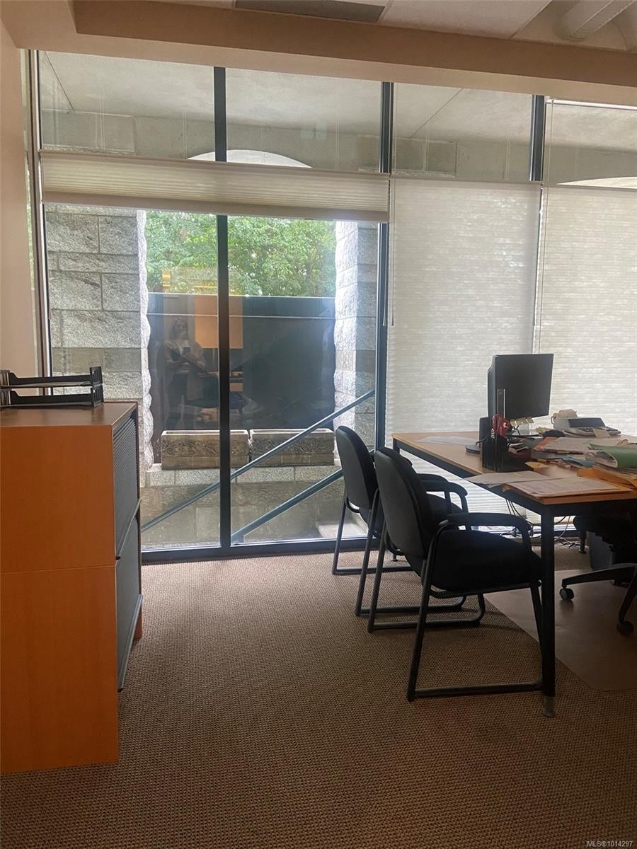 220-19 Dallas Rd, Victoria, BC