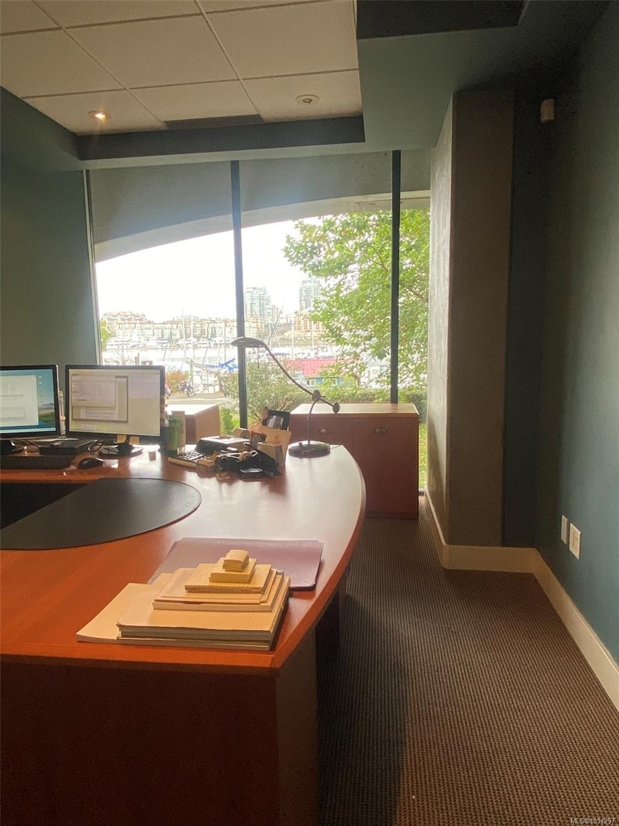 220-19 Dallas Rd, Victoria, BC