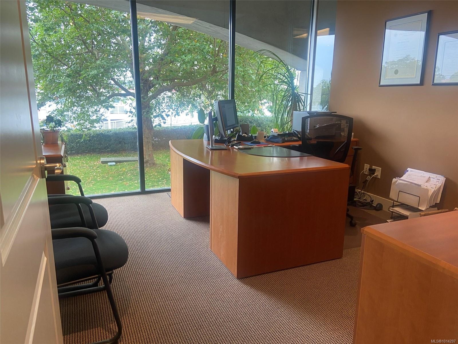 220-19 Dallas Rd, Victoria, BC