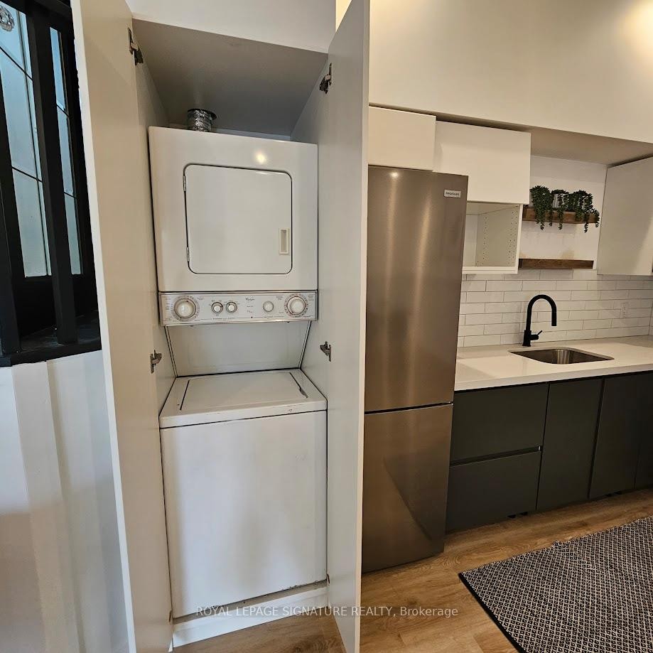 Bsmt-51 Kenpark Avenue, Brampton, ON - Indoor Photo Showing Laundry Room