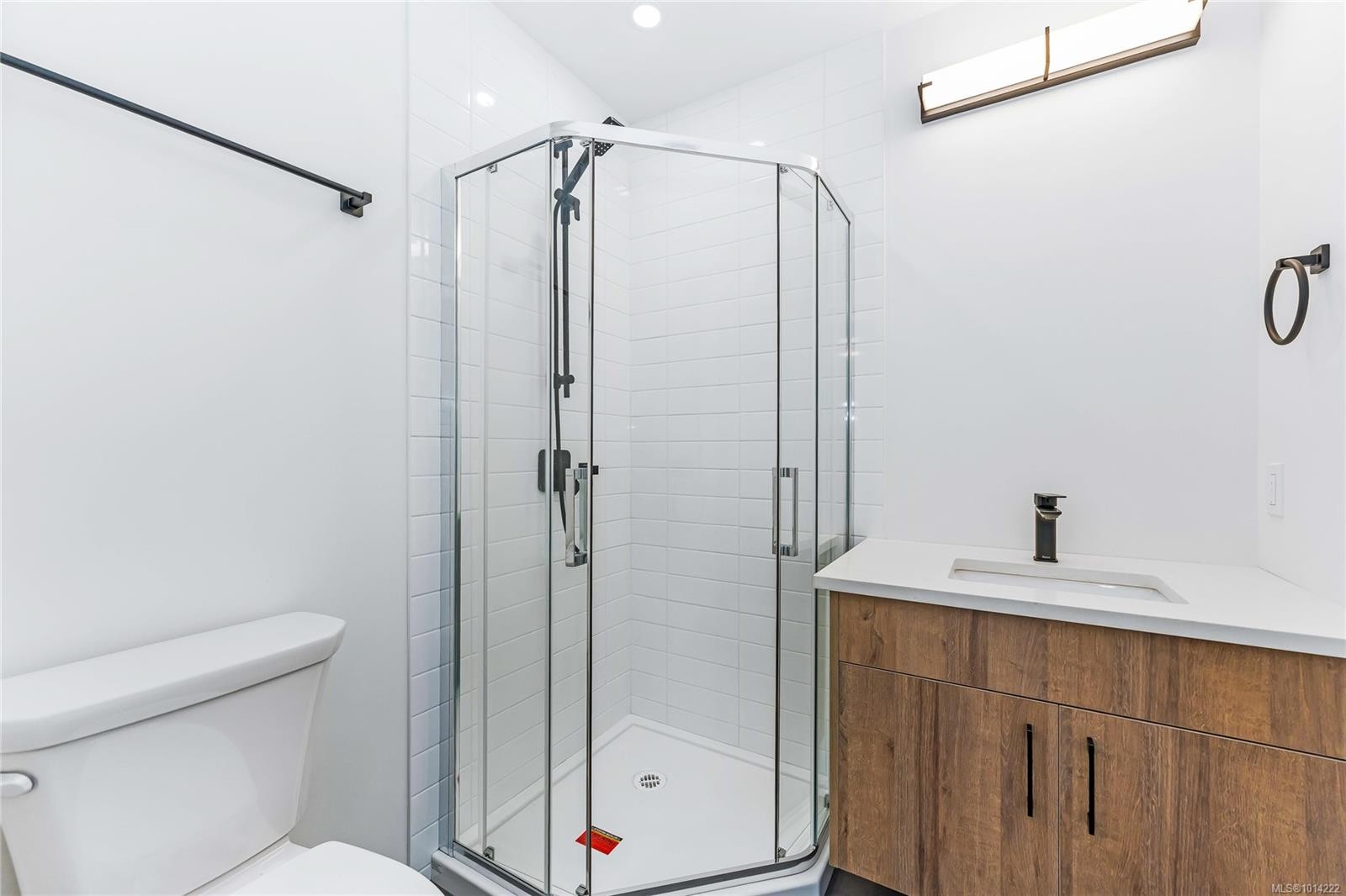 905 Vine Crt, Langford, BC