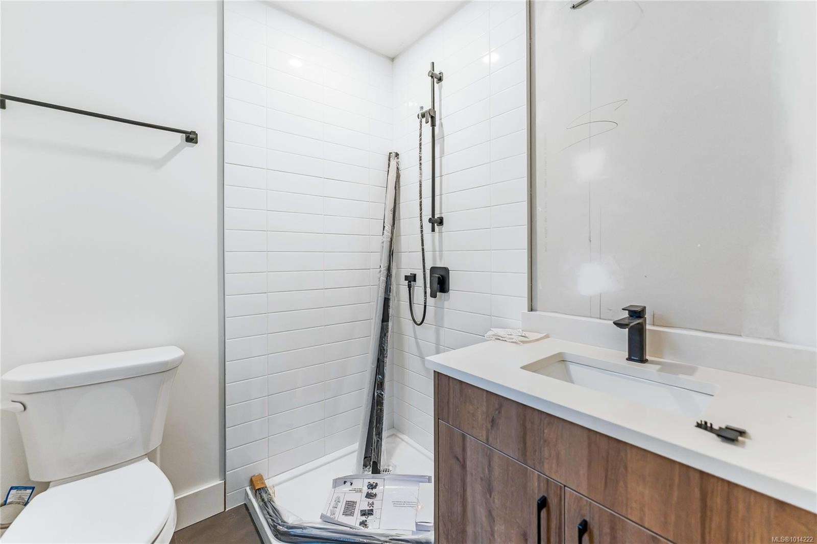 905 Vine Crt, Langford, BC