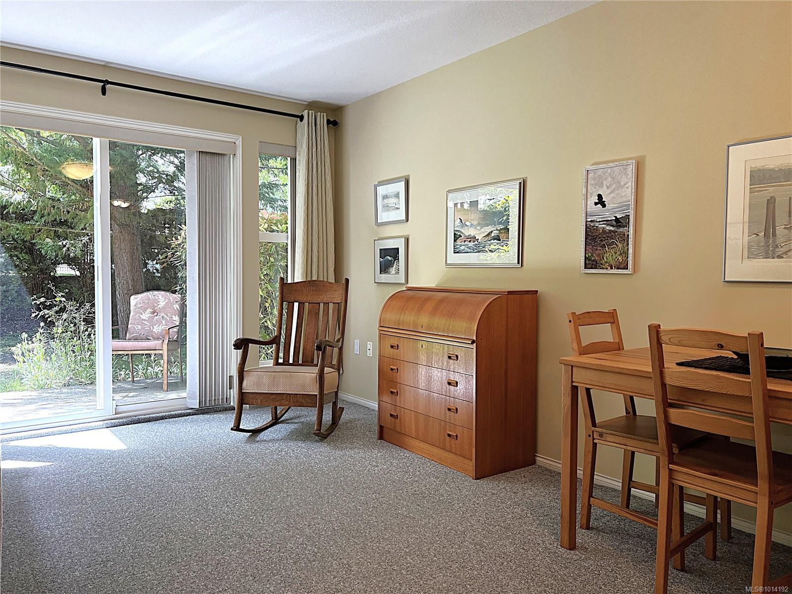 107-750 Memorial Ave, Qualicum Beach, BC - Indoor