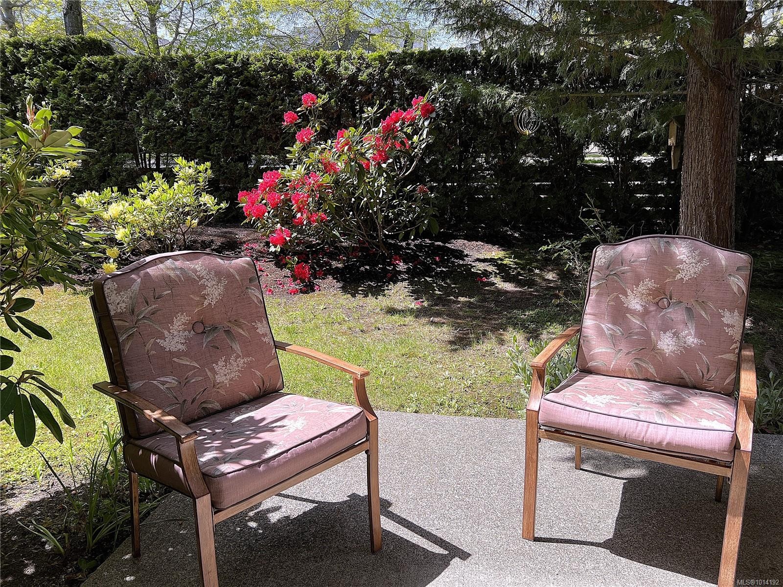 107-750 Memorial Ave, Qualicum Beach, BC - Outdoor With Deck Patio Veranda