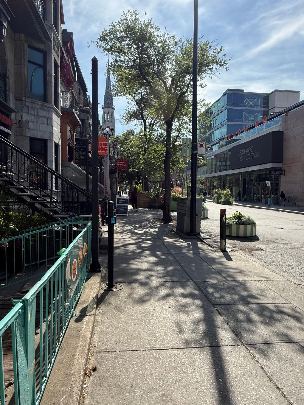 Frontage - 1615 Rue St-Denis, Montréal (Ville-Marie), QC