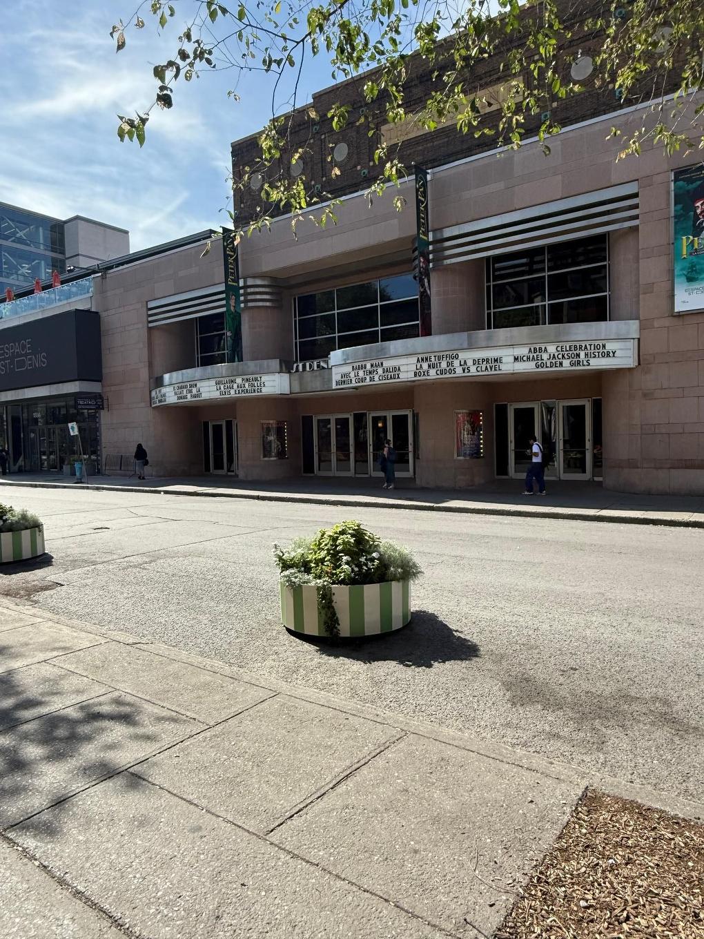 Frontage - 1615 Rue St-Denis, Montréal (Ville-Marie), QC