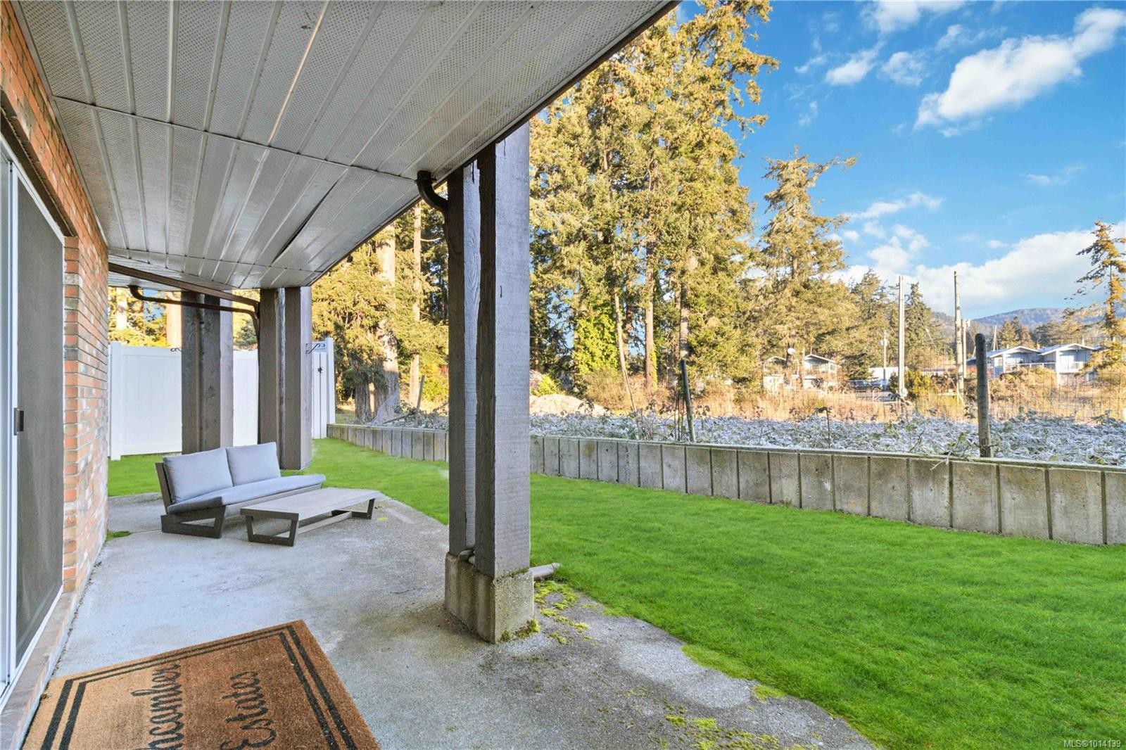 101-1991 Kaltasin Rd, Sooke, BC - Outdoor