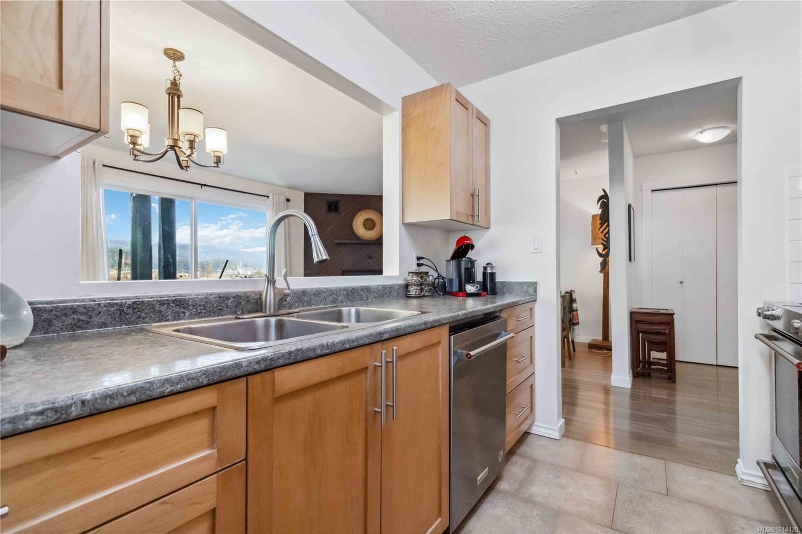101-1991 Kaltasin Rd, Sooke, BC - Indoor Photo Showing Kitchen With Double Sink