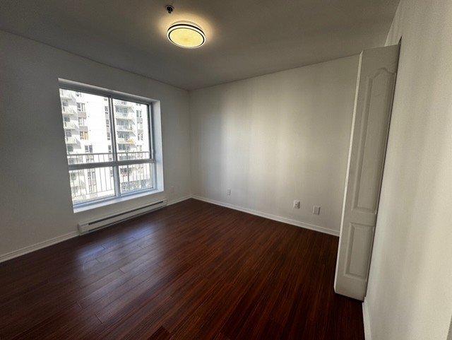 Bedroom - 811-7680 Boul. Marie-Victorin, Brossard, QC - Indoor Photo Showing Other Room