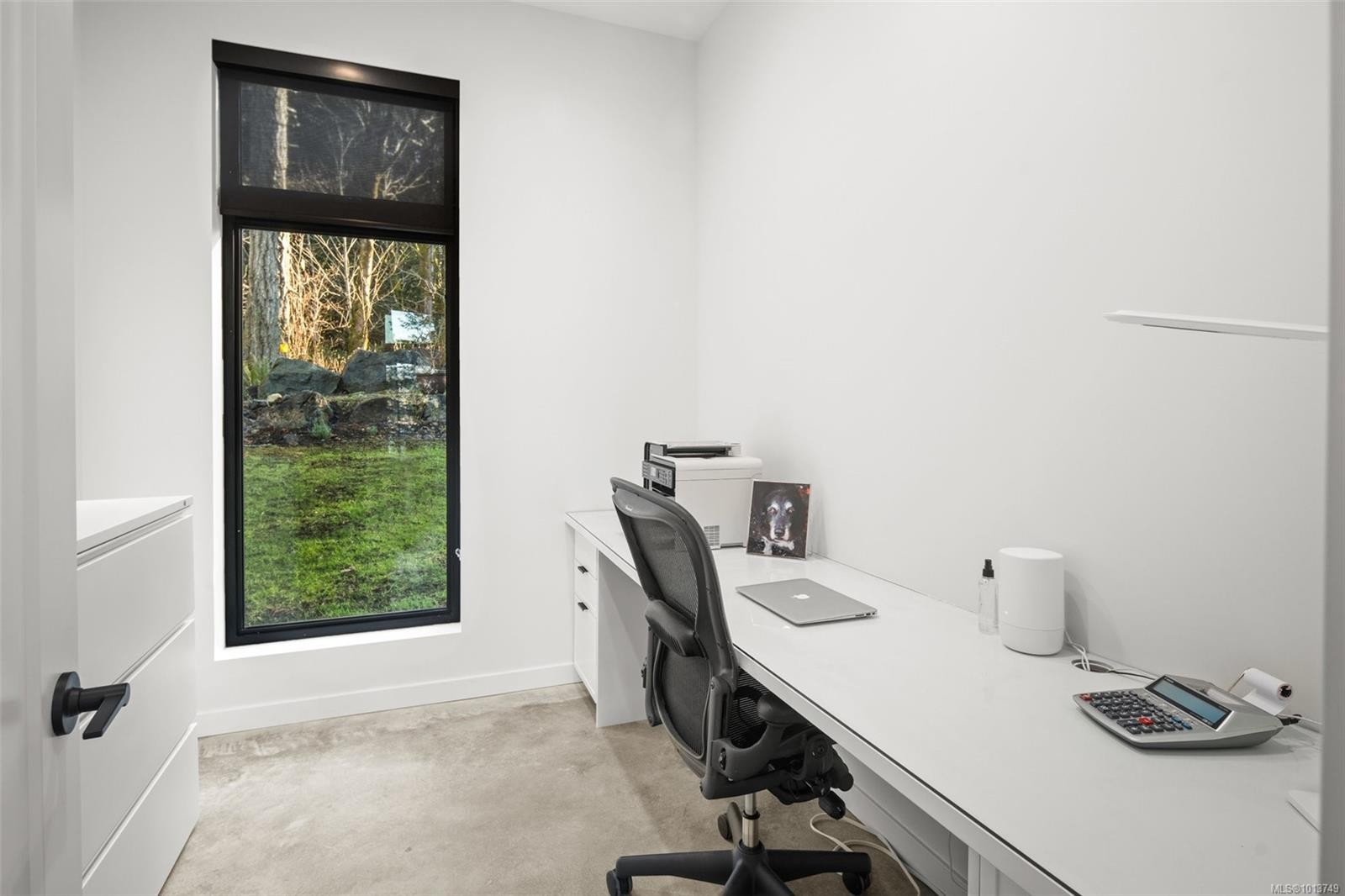 A-6550 East Sooke Rd, Sooke, BC - Indoor Photo Showing Office