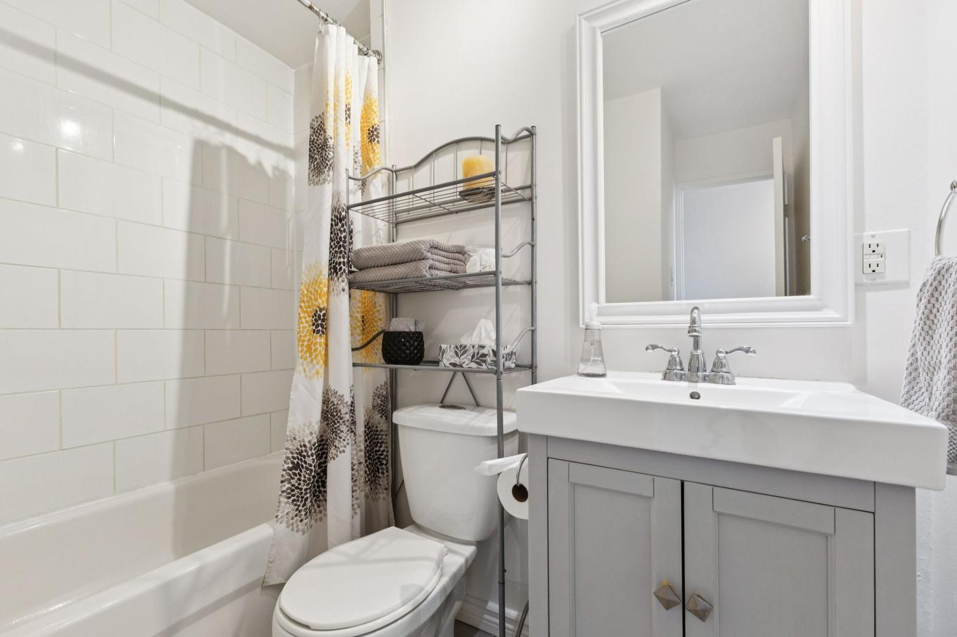 Bathroom - 415-23 Rue De La Soeur-Jeanne-Marie-Chavoin, Gatineau (Hull), QC - Indoor Photo Showing Bathroom