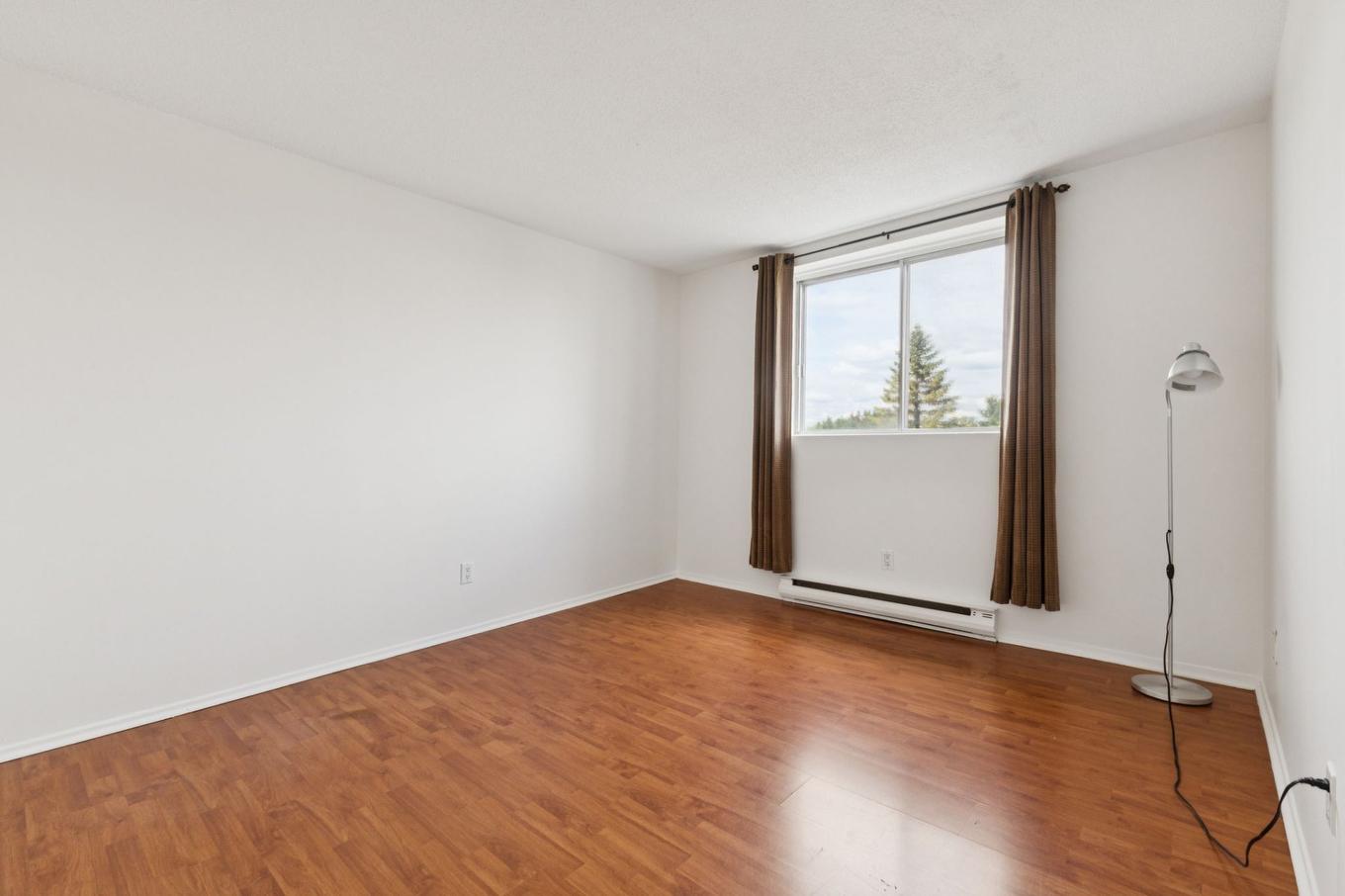 Primary bedroom - 415-23 Rue De La Soeur-Jeanne-Marie-Chavoin, Gatineau (Hull), QC - Indoor Photo Showing Other Room