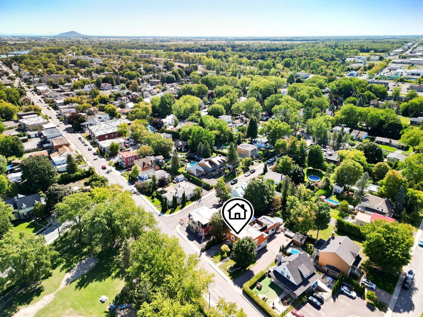 Photo aérienne - 2130 Av. Bourgogne, Chambly, QC - Outdoor With View