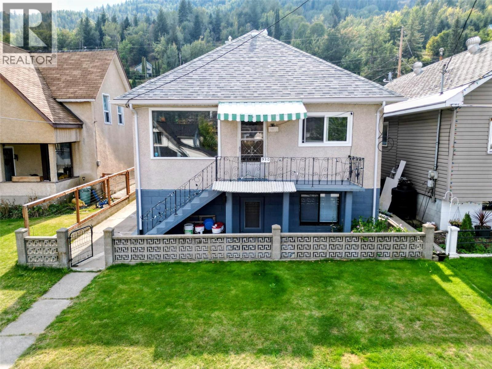 930 Milligan Avenue, Trail, BC - Outdoor With Deck Patio Veranda