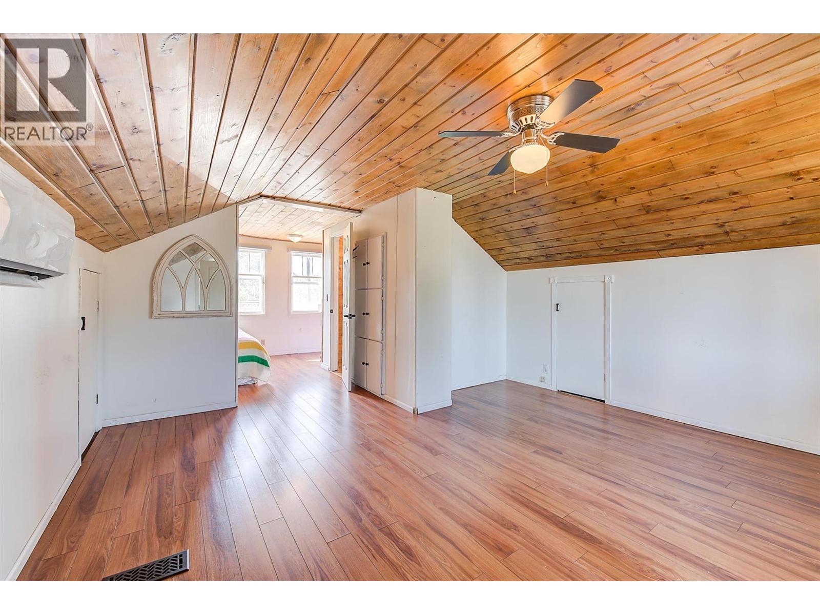 1060 Tataryn Road, Kelowna, BC - Indoor Photo Showing Other Room