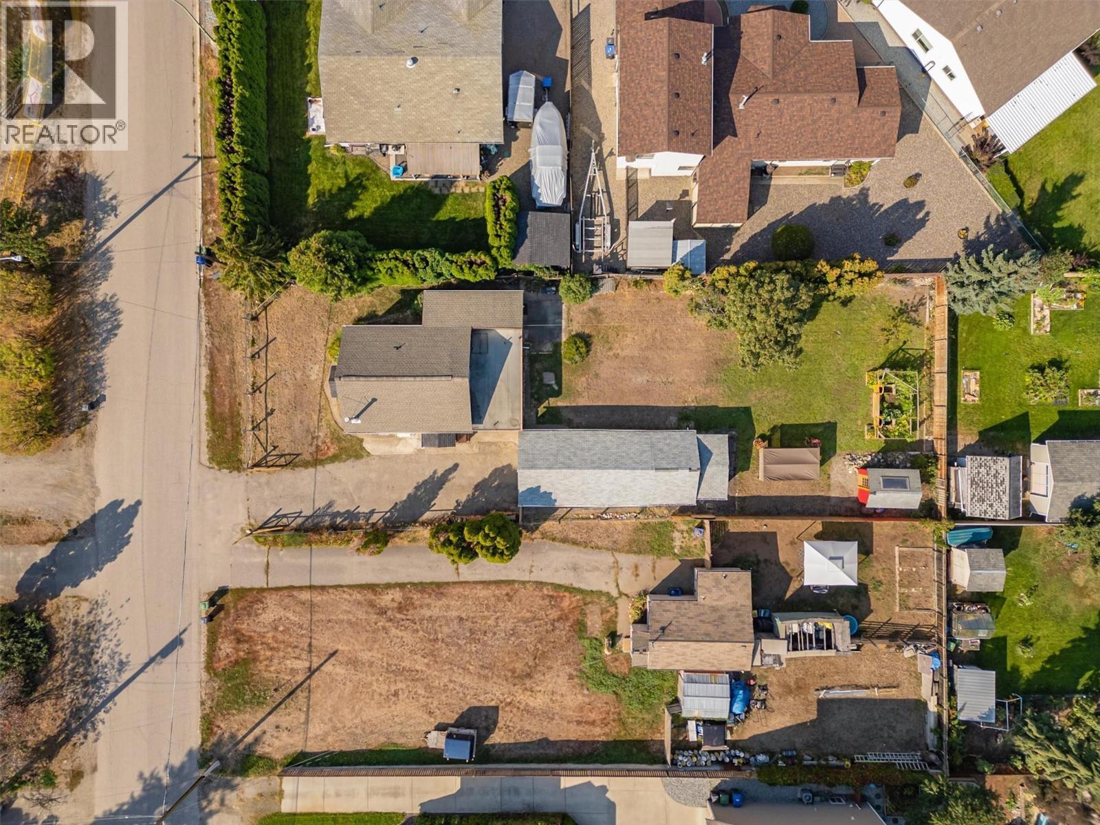 1060 Tataryn Road, Kelowna, BC - Outdoor With View