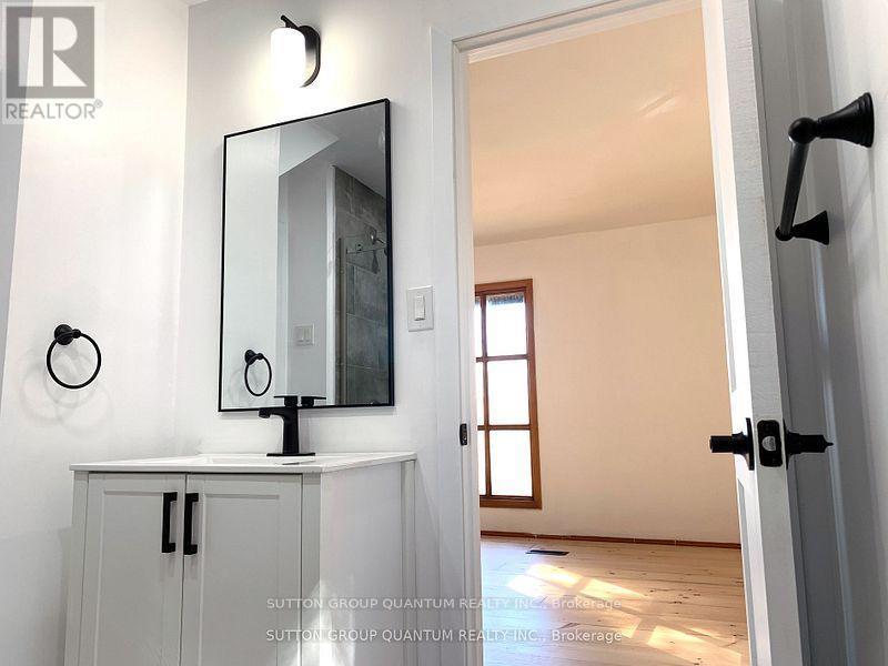 2724 River Road, Frontenac, ON - Indoor