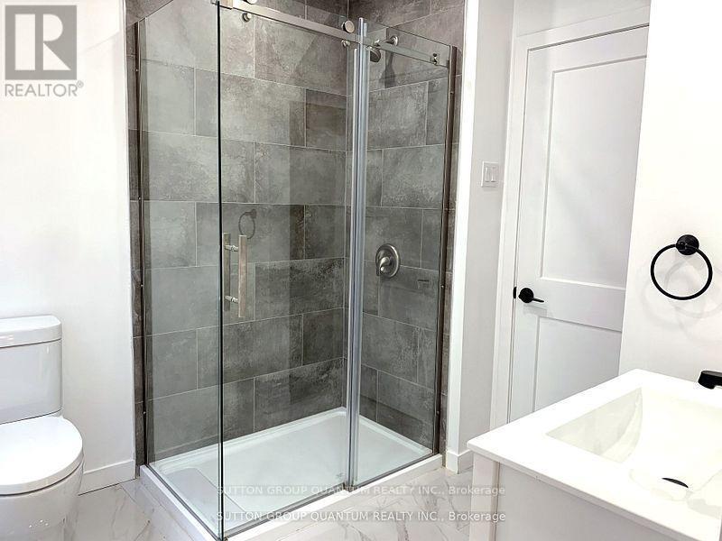 2724 River Road, Frontenac, ON - Indoor Photo Showing Bathroom