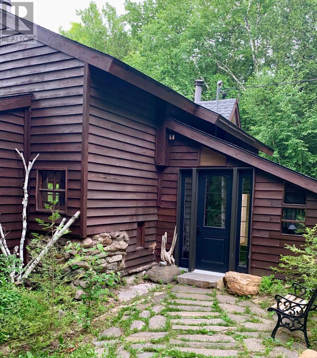 2724 River Road, Frontenac, ON - Outdoor