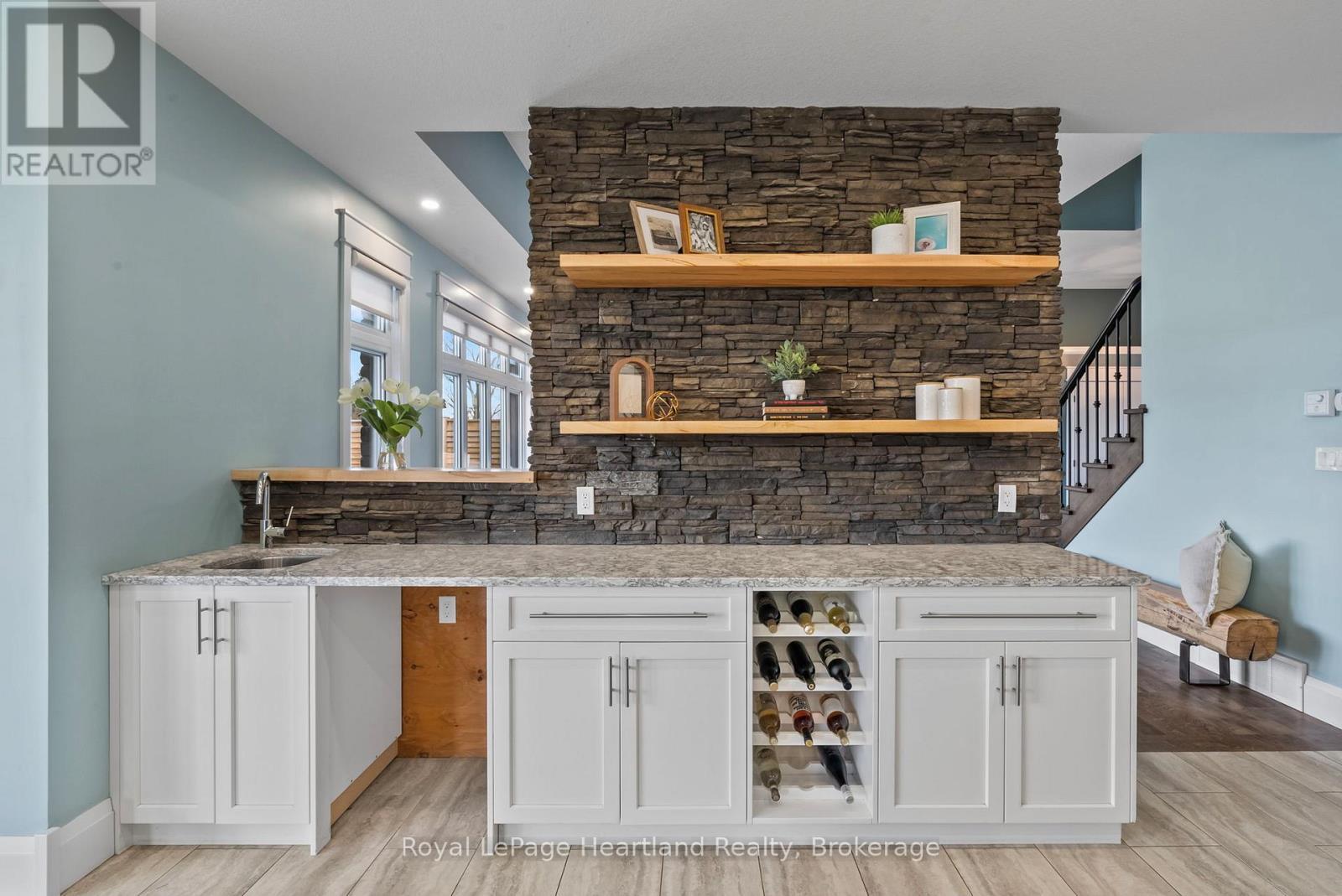411 Jane Street, Minto, ON - Indoor Photo Showing Kitchen