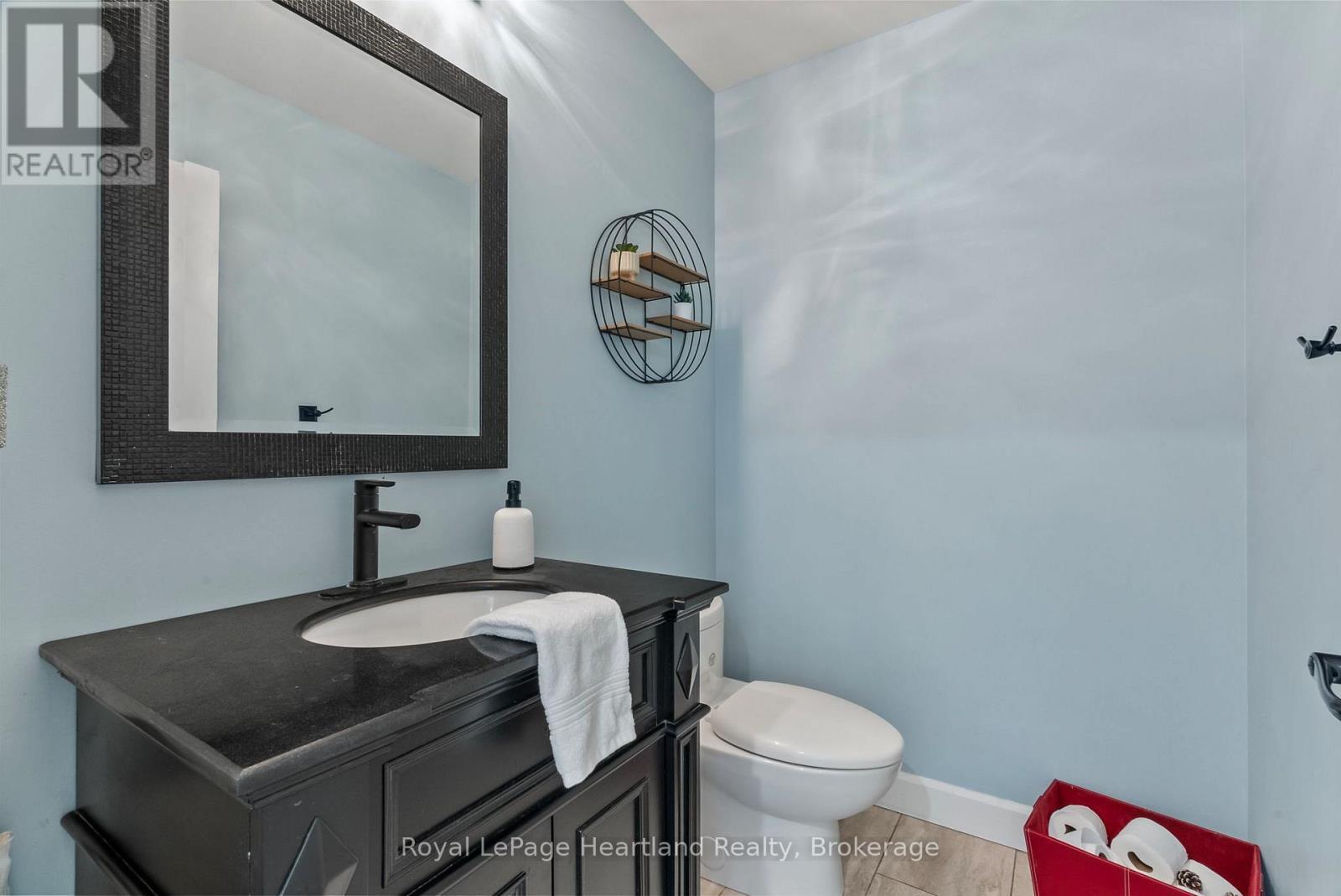 411 Jane Street, Minto, ON - Indoor Photo Showing Bathroom