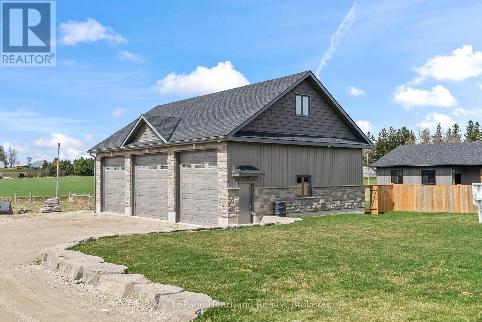 411 Jane Street, Minto, ON - Outdoor