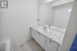 2nd floor 4pc bathroom -