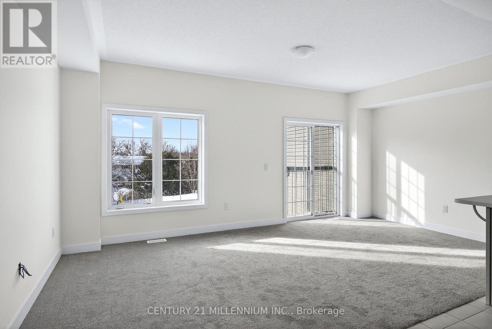 Living room - 100 Walden Drive, Shelburne, ON - Indoor Photo Showing Other Room