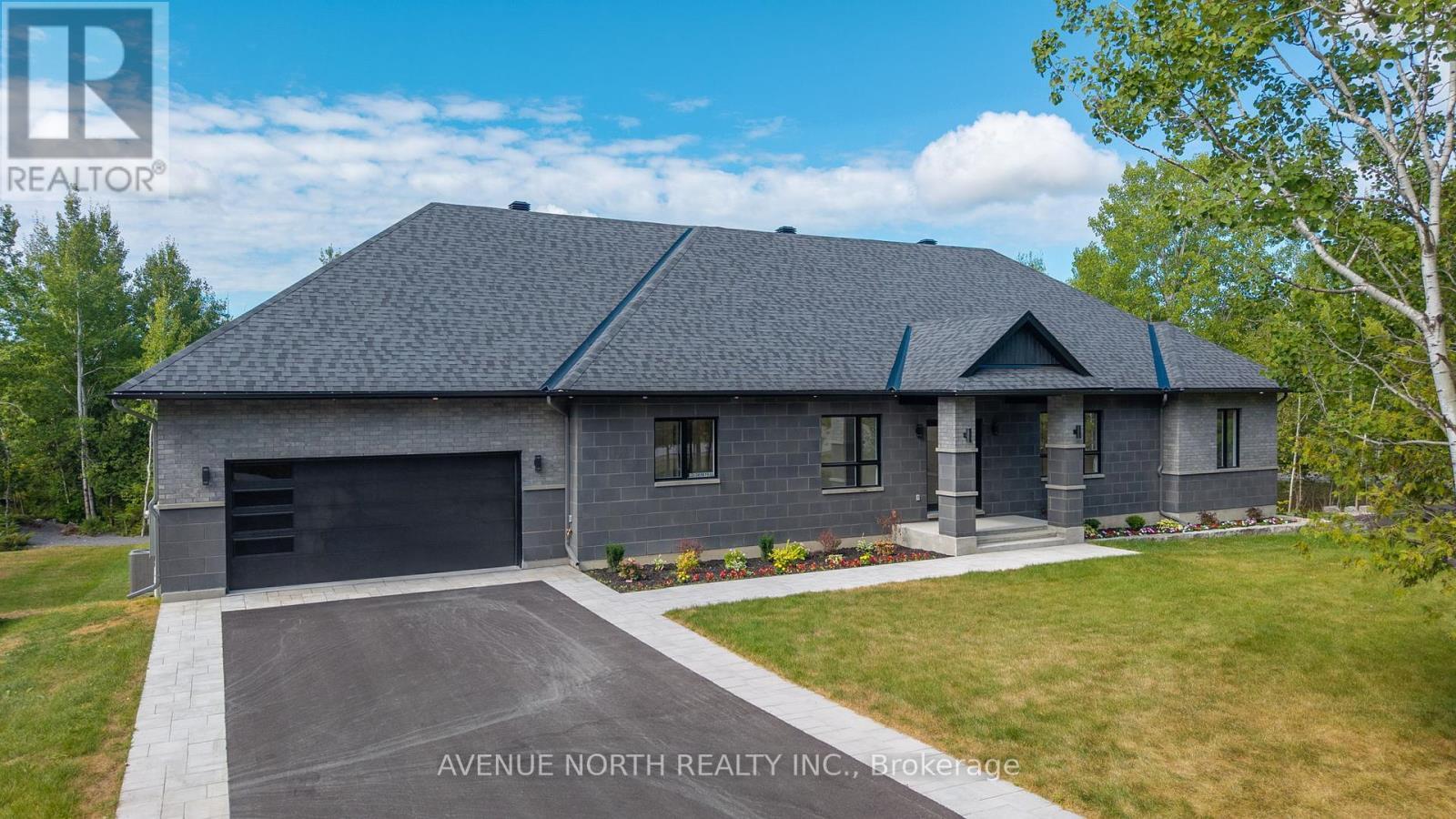 135 Cherryhill Drive, Ottawa, ON - Outdoor