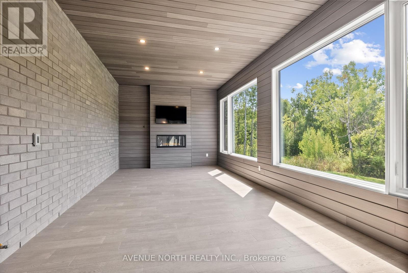 135 Cherryhill Drive, Ottawa, ON - Outdoor With Exterior