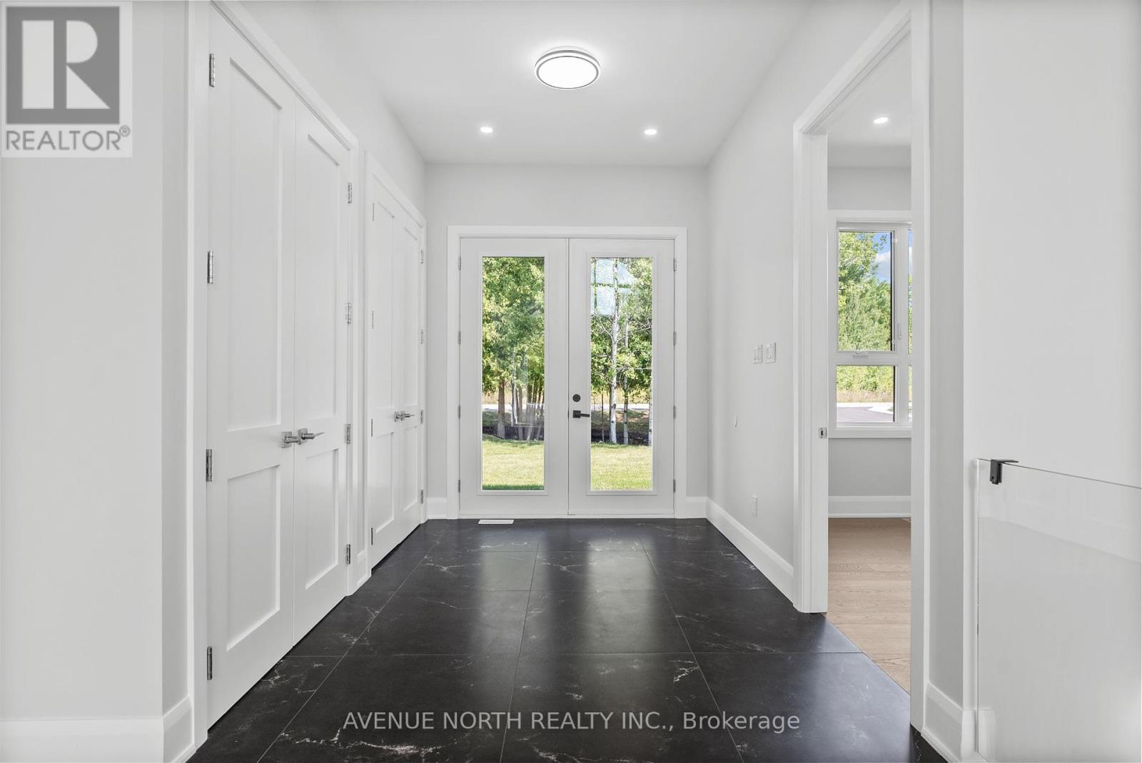 135 Cherryhill Drive, Ottawa, ON - Indoor Photo Showing Other Room