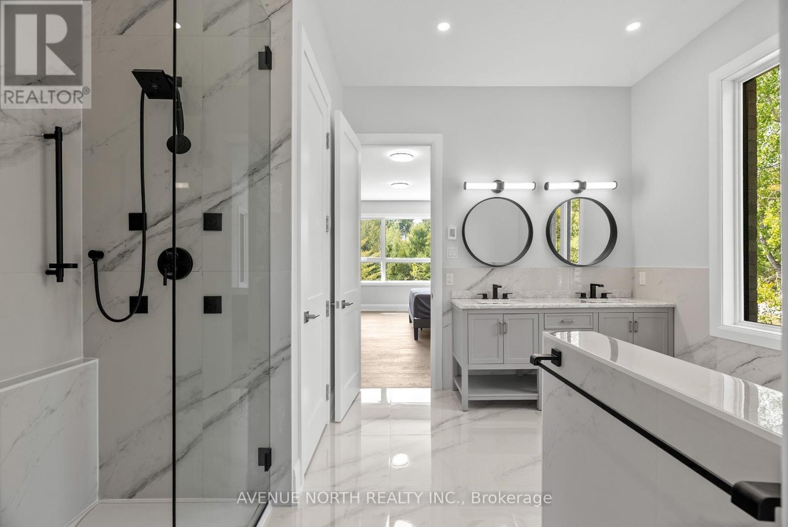 135 Cherryhill Drive, Ottawa, ON - Indoor