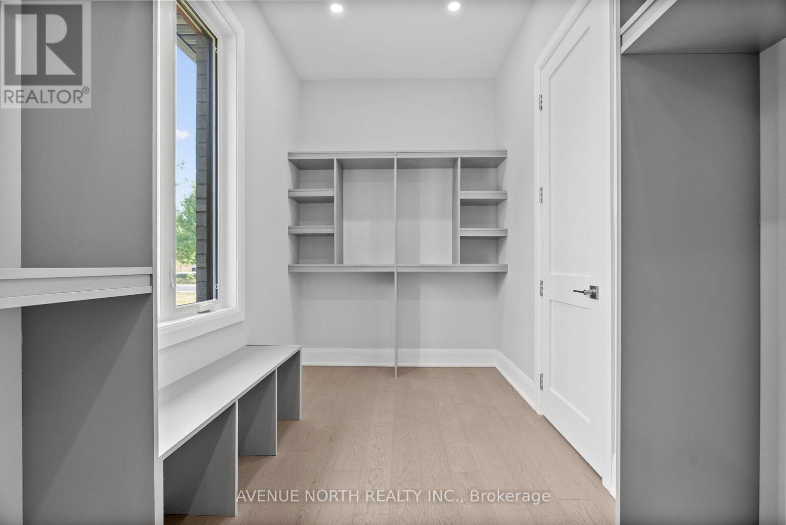 135 Cherryhill Drive, Ottawa, ON - Indoor