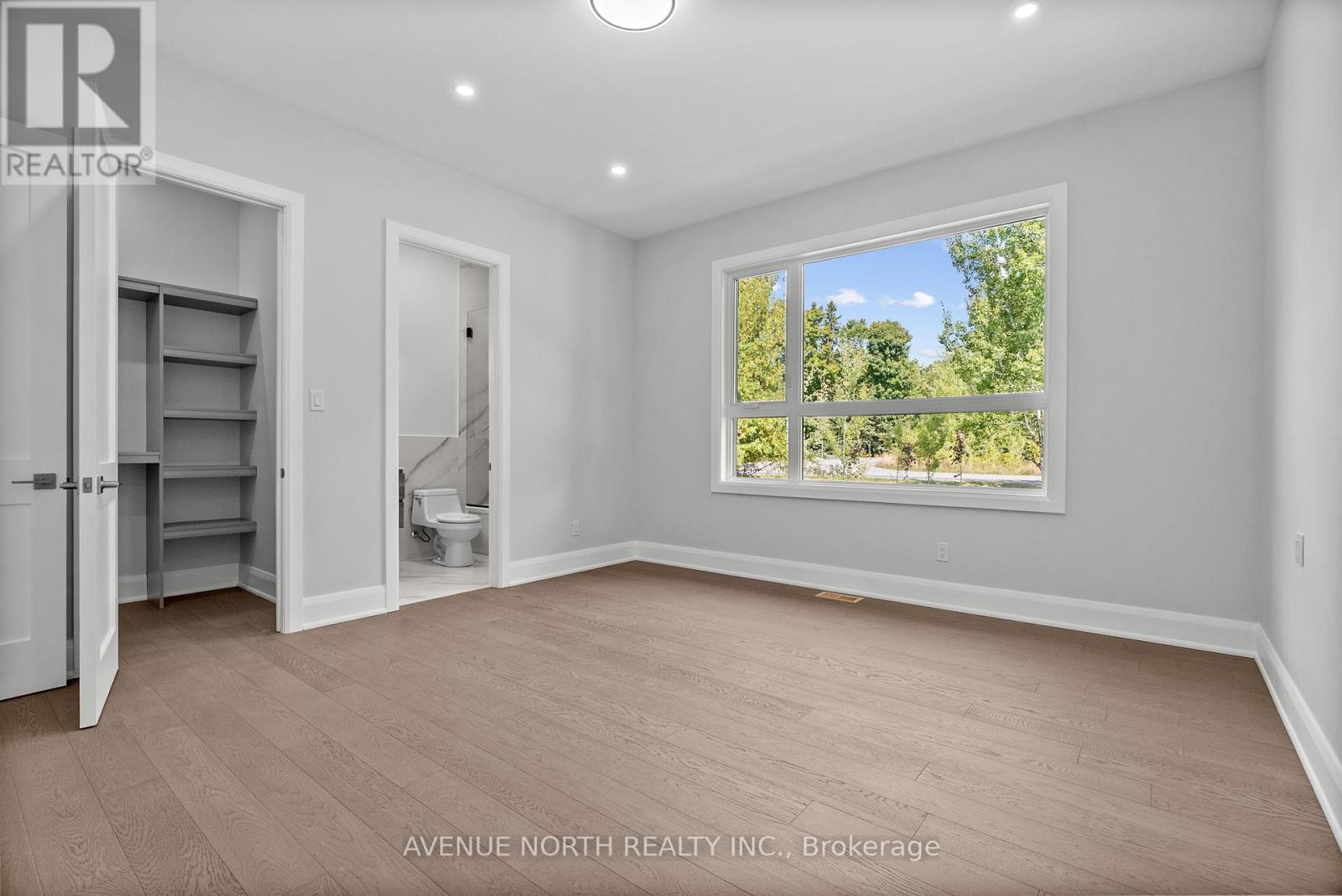 135 Cherryhill Drive, Ottawa, ON - Indoor Photo Showing Other Room