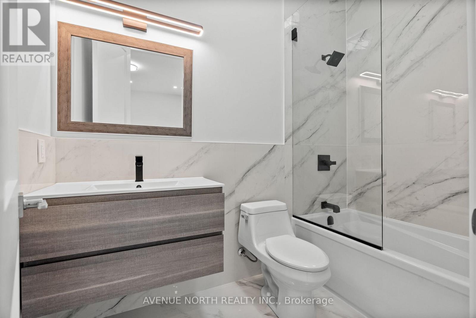 135 Cherryhill Drive, Ottawa, ON - Indoor Photo Showing Bathroom