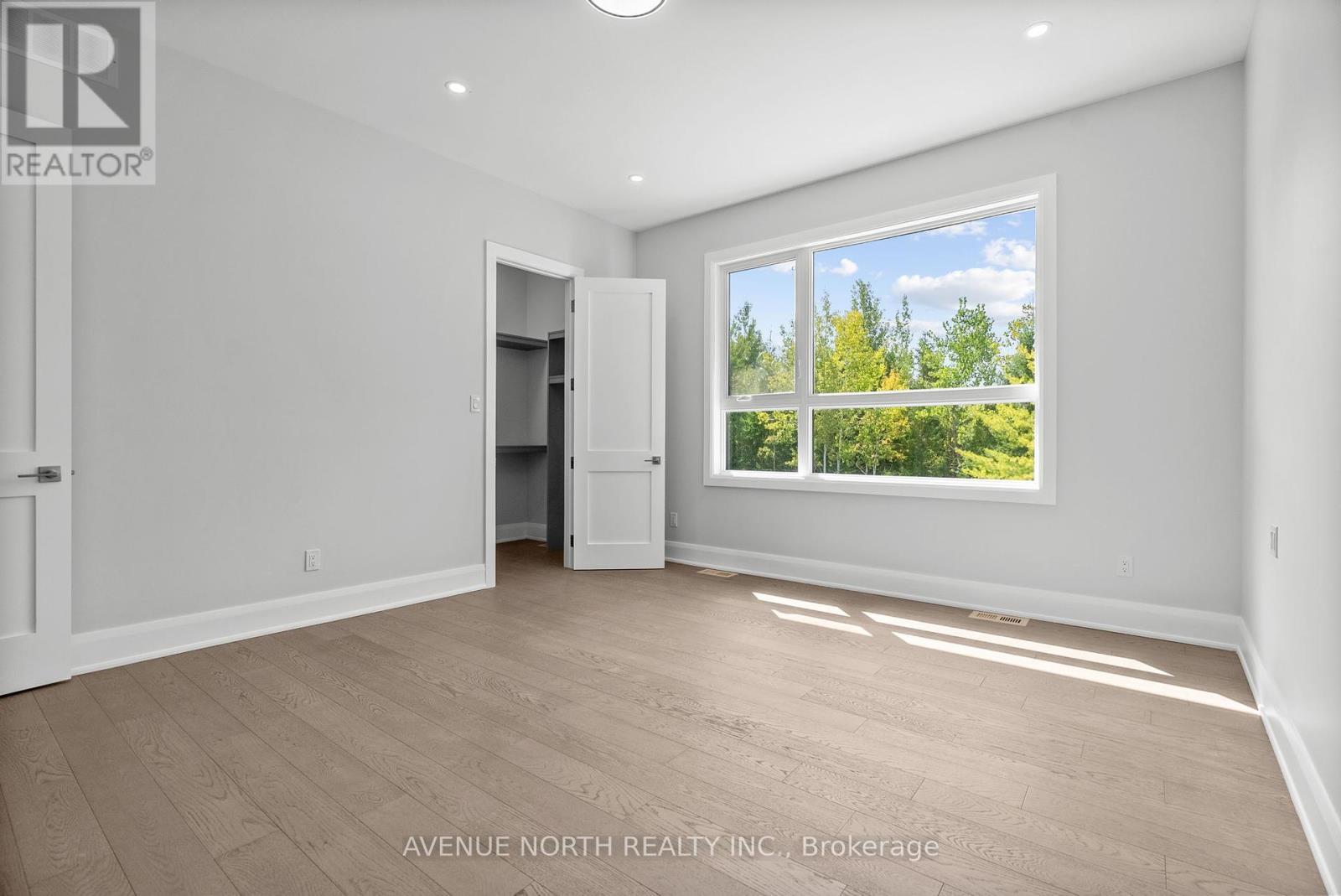 135 Cherryhill Drive, Ottawa, ON - Indoor Photo Showing Other Room