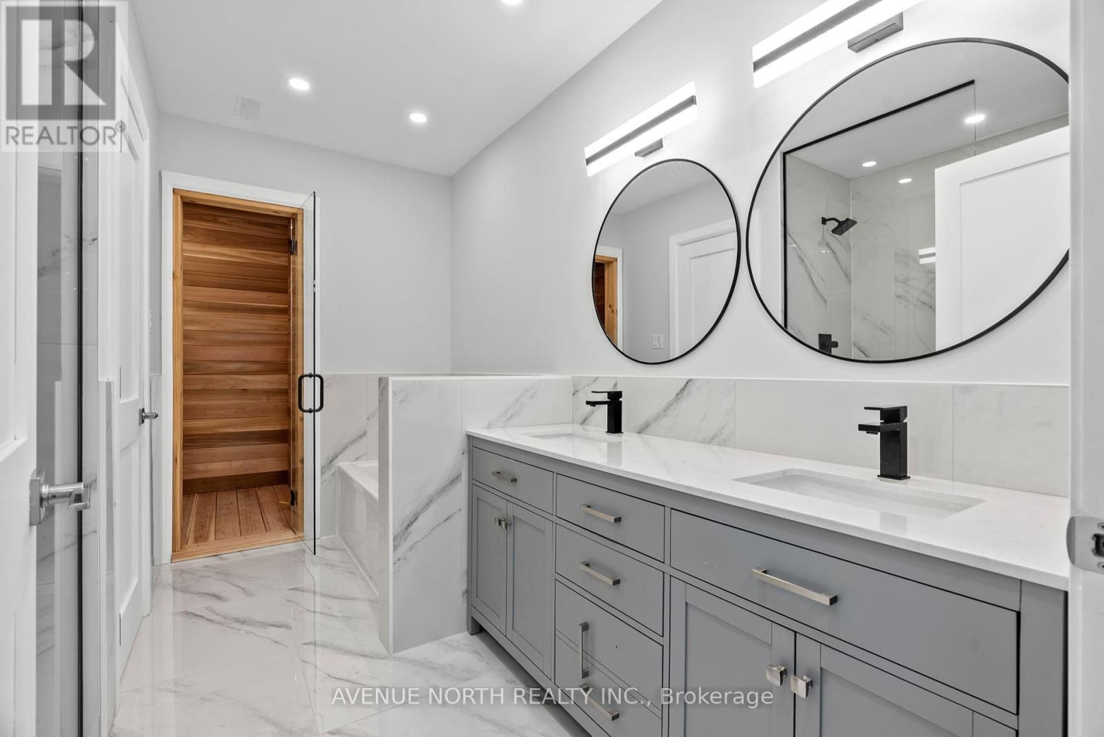 135 Cherryhill Drive, Ottawa, ON - Indoor Photo Showing Bathroom