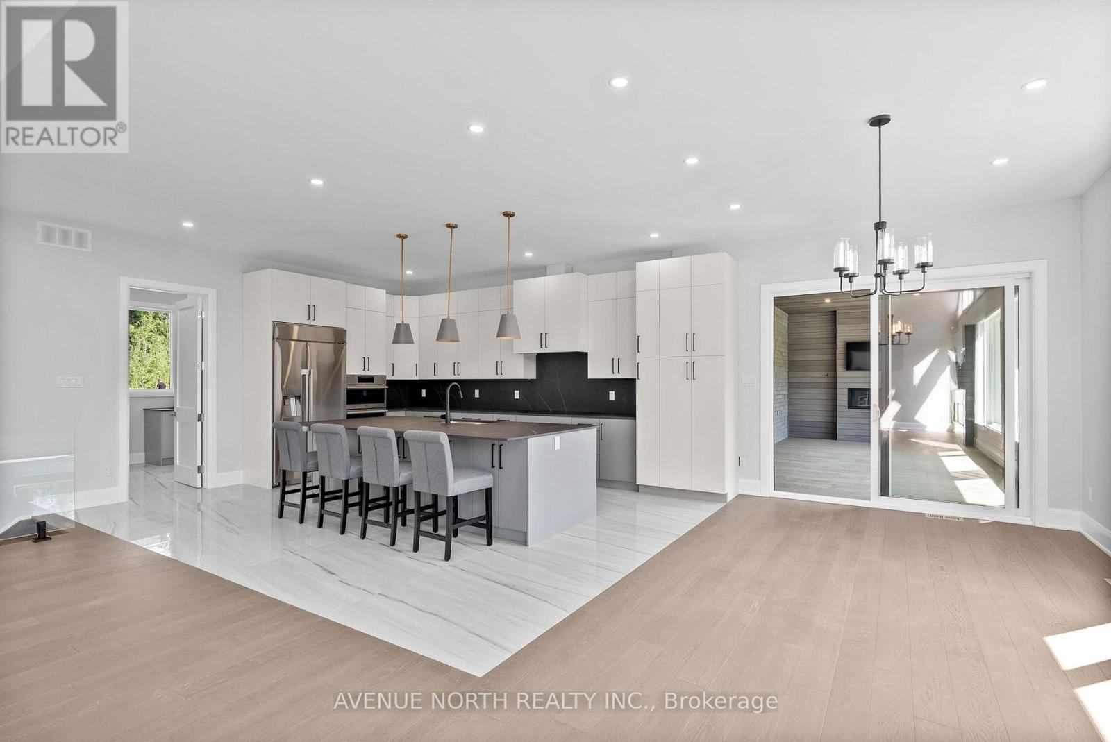 135 Cherryhill Drive, Ottawa, ON - Indoor