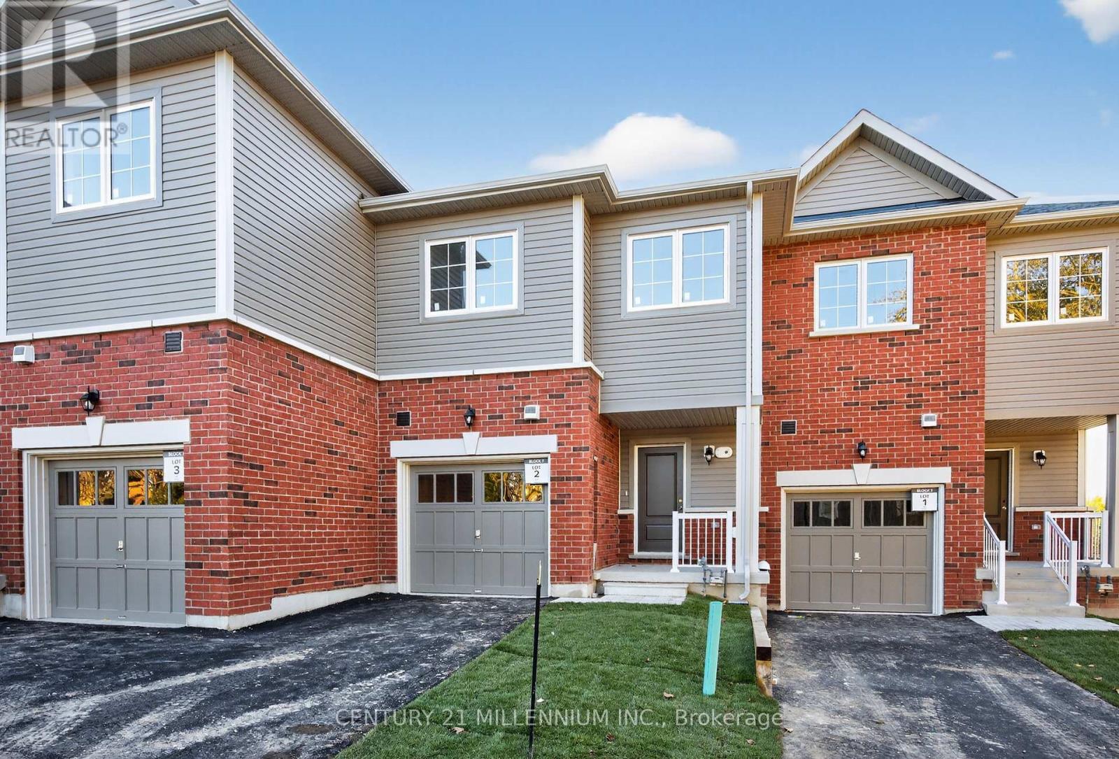 102 Walden Dr. \"The Waters\" 1529 sq.ft. - 102 Walden Drive, Shelburne, ON - Outdoor With Facade