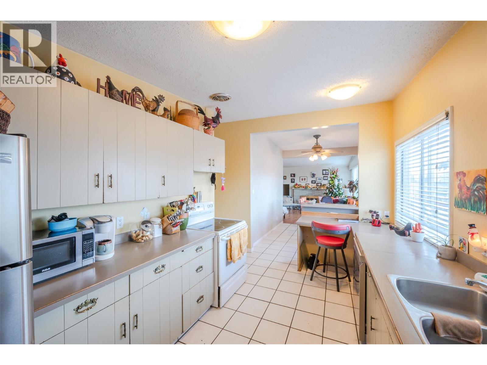 1467 Carmi Drive, Penticton, BC - Indoor