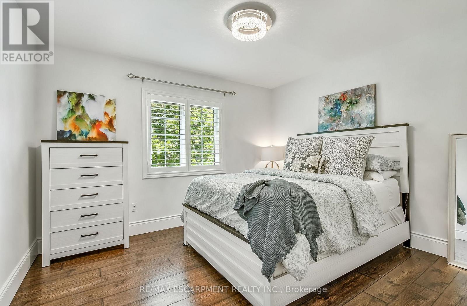 9 Valley Ridge Lane, Hamilton, ON - Indoor Photo Showing Bedroom