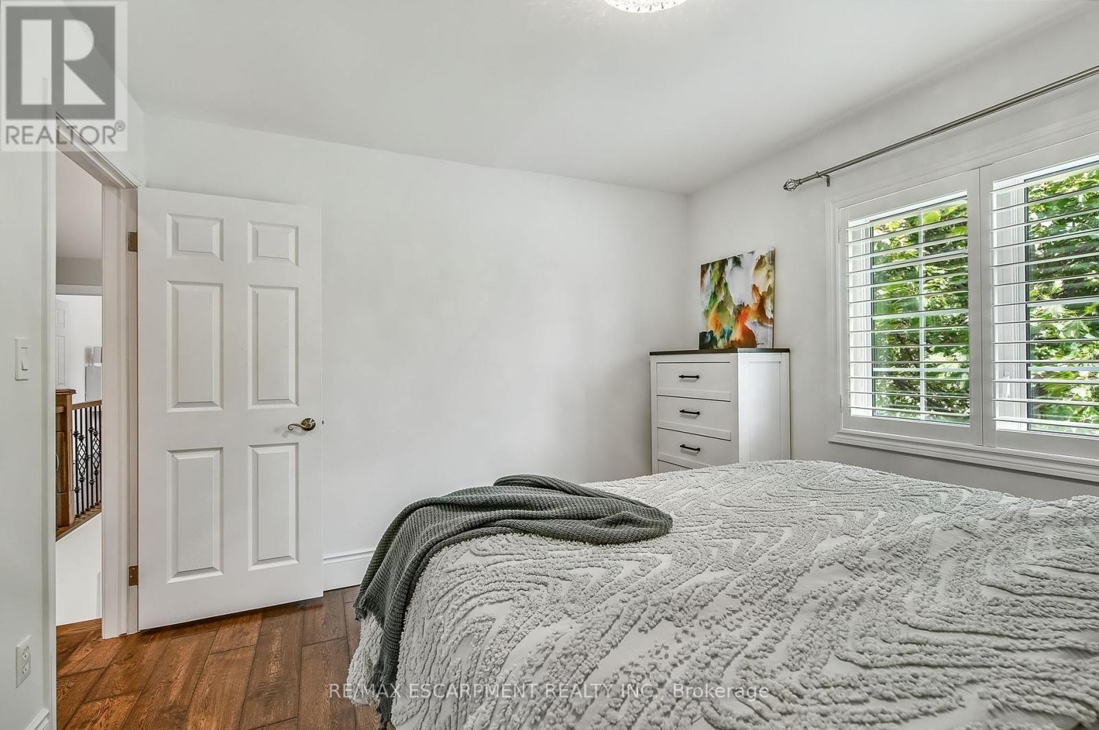9 Valley Ridge Lane, Hamilton, ON - Indoor Photo Showing Bedroom