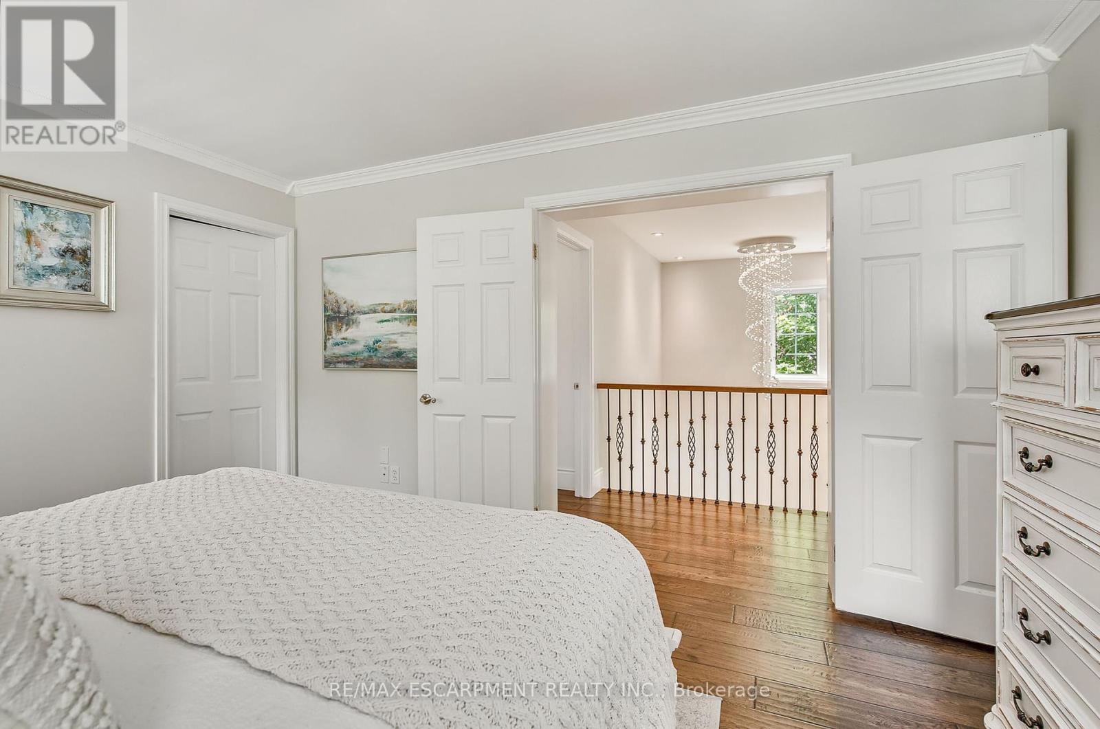 9 Valley Ridge Lane, Hamilton, ON - Indoor Photo Showing Bedroom