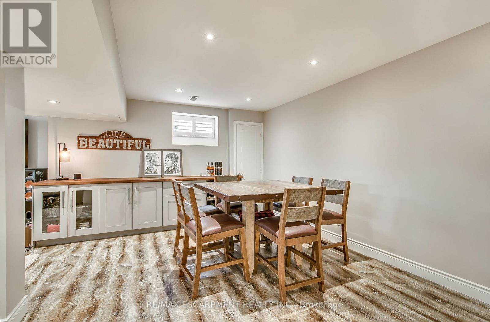 9 Valley Ridge Lane, Hamilton, ON - Indoor Photo Showing Dining Room